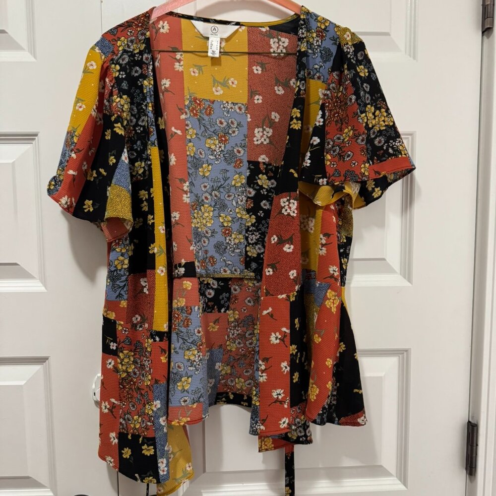 Boho Floral Patchwork Kimono Top – Size S (A mtl 1980 blouse)